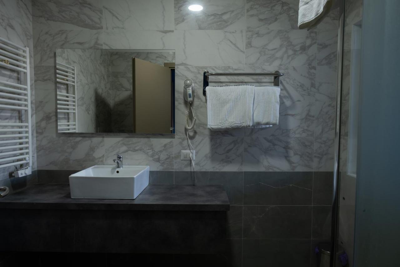 Queen Hotel Sesto San Giovanni Extérieur photo